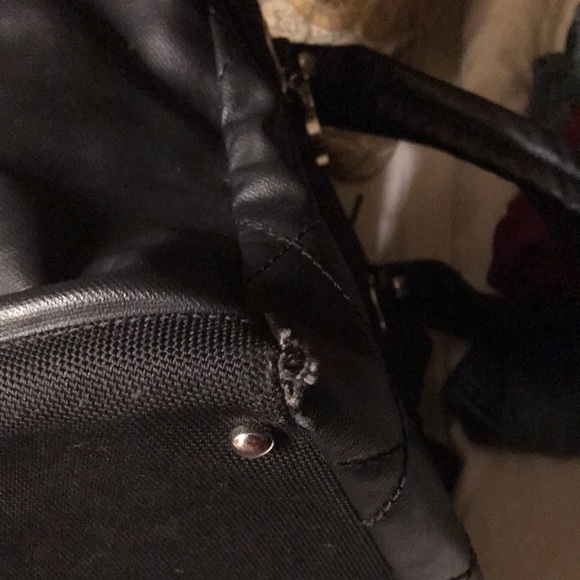 Chanel tote bag in black. - Picture 12 of 14